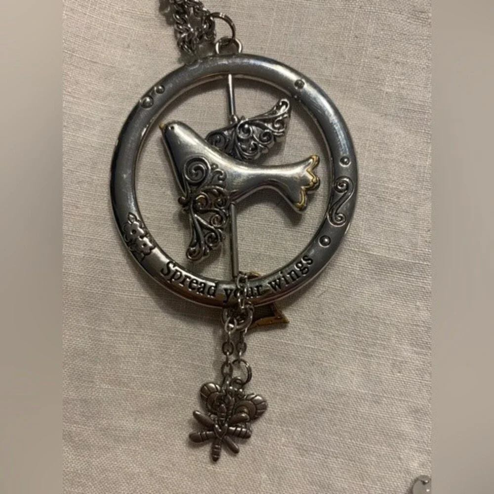 Avon NWT Stamped Necklace - “Spread Your Wings” Vintage Avon Necklace - Picture 1 of 3